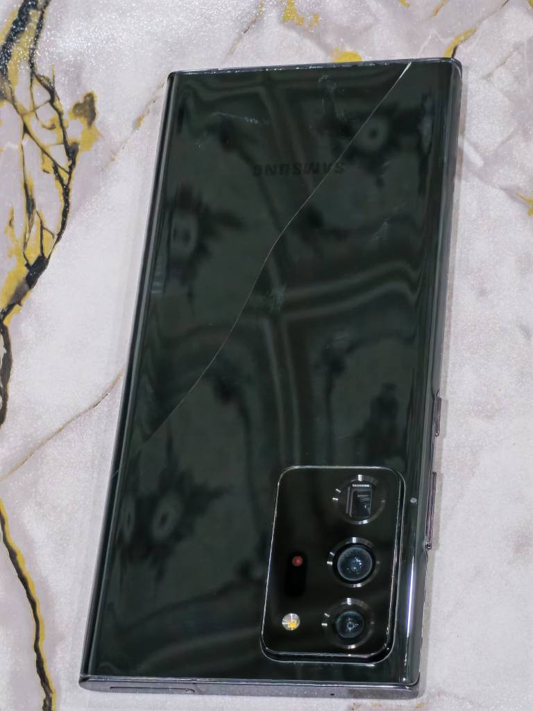 نوت 20 الترا نسخة هونكونك سناب دراكون 5 جي ذاكره 256 رام 12 90 فريم 120 هيرتز فقط الضهر بي فطر بدون ملحقات فقط جهاز السعر 300 البصرة, العراق


**إذا كنت صاحب هذا الإعلان وتريد حذفه لأي سبب، رجاءا أرسل رسالة إلى الدعم الفني**