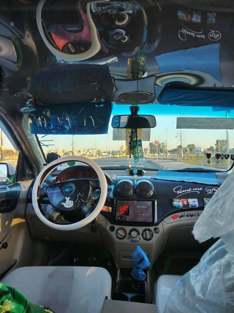 افيو ٢٠٠٩ للبيع هياة غرمات صفر ***********
