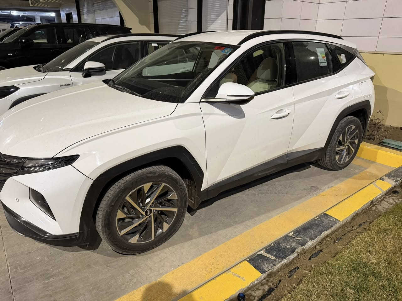 توسان 2024 خليجي استلام شركه
موصفاتها الفول قماره حديد بصمه تشغيل عن بعد 2 كرسي كهرباء بردات خلفيه 
ماشيه 61 الف السياره جدا جديده 
رقمها بغداد باسمي عنواني منصور 
السياره مكفوله كلها كير ومكينه عدا طخه صغيره صارت با بنيد 
سعرها 205 وبيها مجال سعرها كلش زين 
***********
