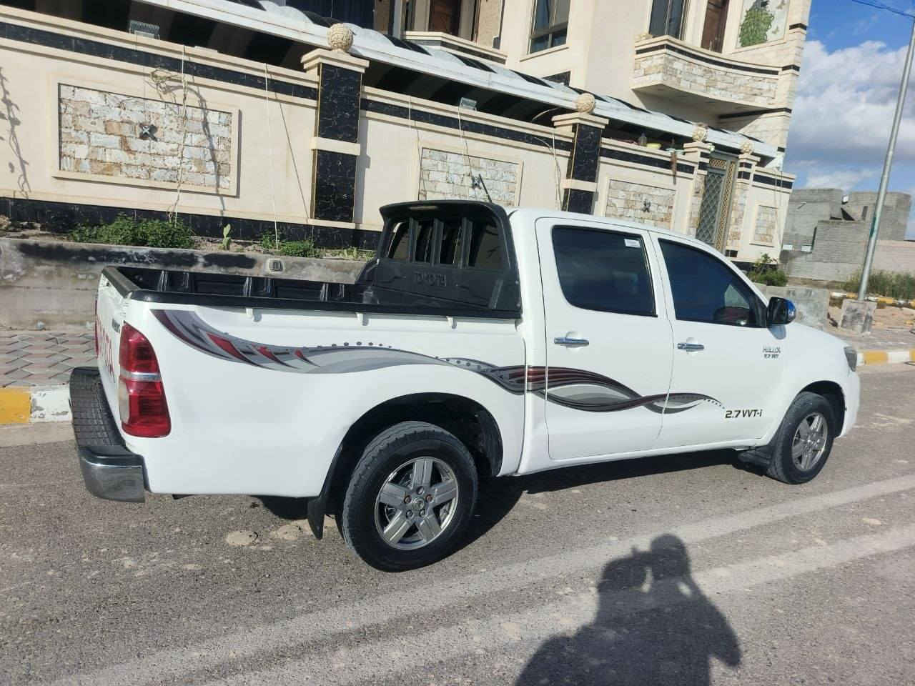 السلام عليكم 
#للبيع
تويوتا هايلوكس 
موديل 2012  سعودي سياره بأسمي تحويل مباشر
لون ابيض السياره جاهزه من كلشي تخم تاير صدر كير محرك كلها جاهزه السياره ما ناقصها اي شي مسويلها ادامه كامله فيت بم طوافه تبريد تدفئه كلها بلاد السياره صارلها 6 سنوات عندي سونار اخذتلها جديد اتفضل خاص او واتساب وادزلك سونار سياره استخدام شخصي حيل نضيفه 
الســـــــعر 165ورقه وبيها مجال
مكاني عامرية الفلوجه
***********
