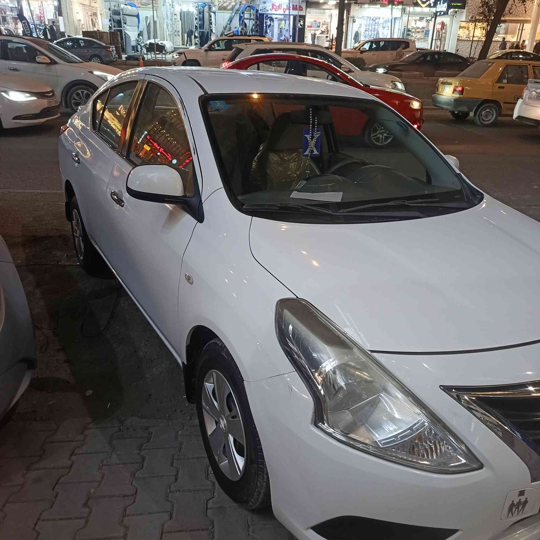 سني2020 رقم بغداد ماشيه 123 مكفوله من صبغ بيه بارد قليل مكانين ابليته لون ازرق سعر 110 وبيه مجال قليل ***********
