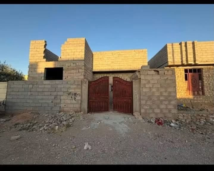 بيت البيع في ميثاق جديد مساحت البيت ٢٢٠ السعر ١٧ مليون ***********
