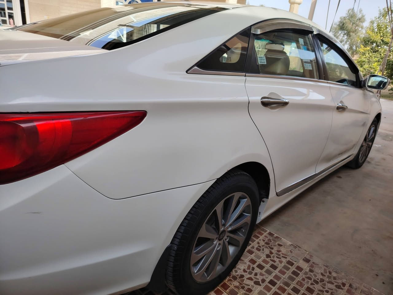 سوناتا 2011رقم بغداد بأسمي
قطعتين صبغ جاملغ خلفي وباب خلف السائق سعرها 117مكان السياره قضاء بلد ***********
