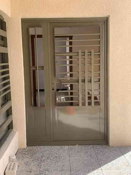 صباغ وديكورات منزلي داخلي وخارجي وعمل كافه الاصباغ 

 اصباغ بلاستيكي+طلس معجون وستن+سحبات فوم داخلي

ترميم البيوت القديمه + معالجه الرطوبه + عمل ايبوكسي

ديكور بديل الرخام والخشب والشيبورد +عمل ورق جدران 

شبابيك تنظيف وصبغ+ شغل درجه اولى+ ***********
