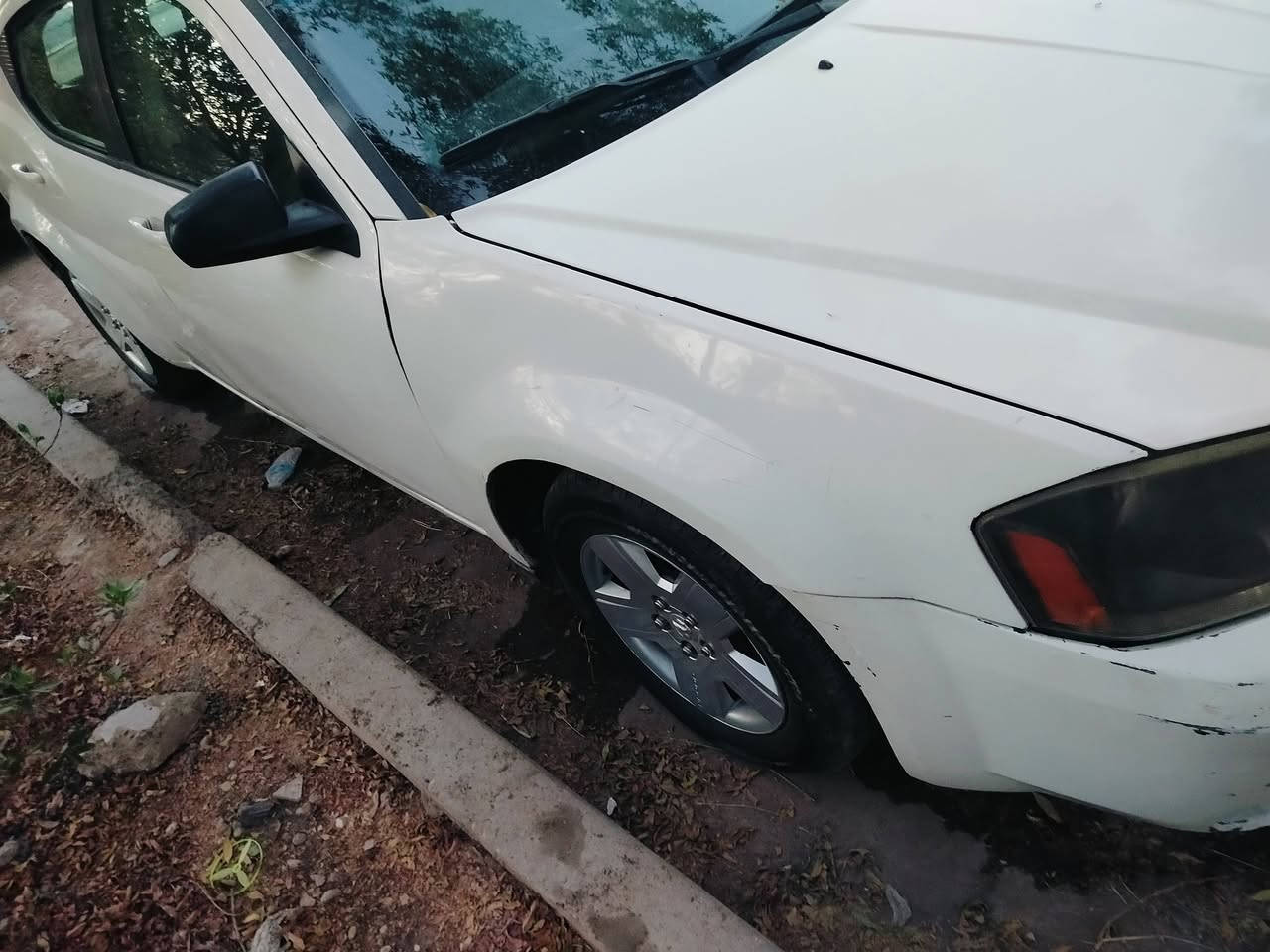 موديل 2010 سنويه 2030 بغداد السونار مرفق كامله كير محرك مكفول  2.400تبريد ثلج  كشنات جدد اني مغلفهن صدر باتري جديد تايرات نظاف باتري جديد 
باسمنا كهربائيات بلاد مابها نقص برغي كامله مكمله 
مكاني بغداد 
سعر 73 بيها مجال بسيط
***********
