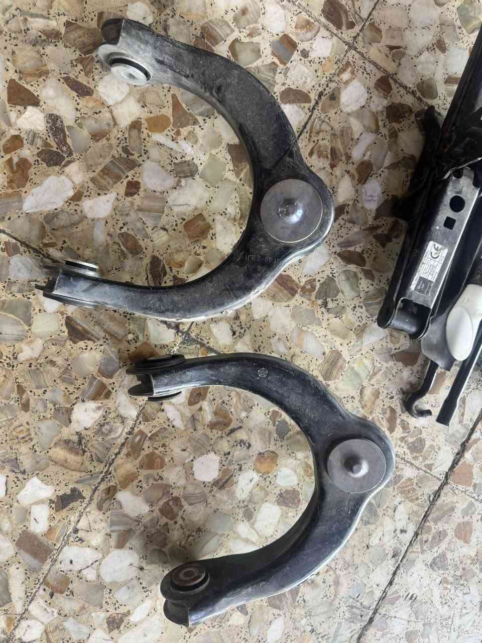 السلامً عليكم غراض جيب زوج طبلات +جك ويل اسبانة عده كامله +زوج ابطاين البيع ***********
