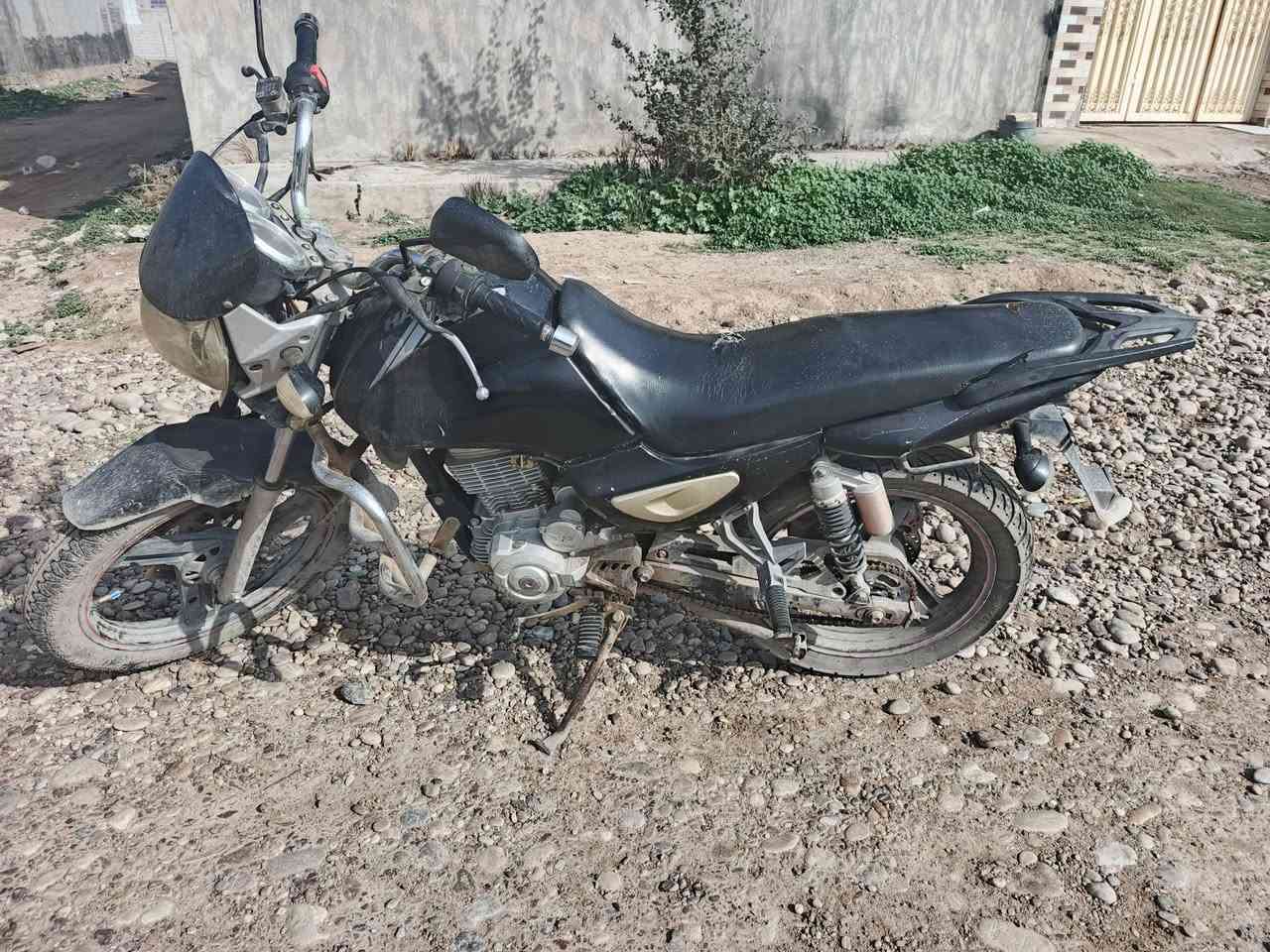 السلام عليكم ورحمة الله
دراجه سنكي اسود هاوجنك محرك 200 اوراق كامل بي كمرك كهربائيات كامل نكره سلف محرك بلادي لا تنقيص و لا تبخير 

ادور مراوس بناصي محرك 200 فقط مراوس فقط مو للبيع 

الاستفسار خاص أو الاتصال على الرقم

***********    واتساب موجود
