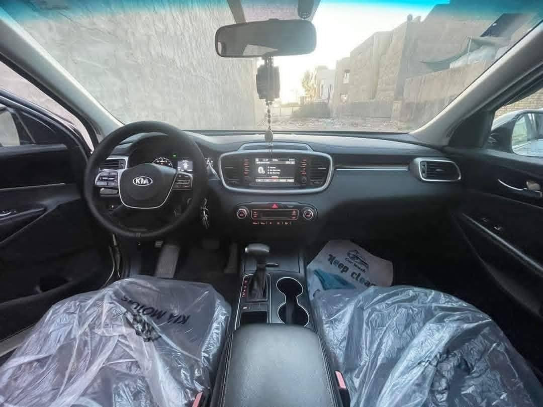 2019
صبغ عام رقم بغداد محرك سته سلندر سبعه راكب كير محرك مكفول تبريد شركه تحكم قيادة داخل مابي نقص 
بسمي عنوان بغداد
السيارة خير من الله  
السعر 155 وبي مجال 
***********
