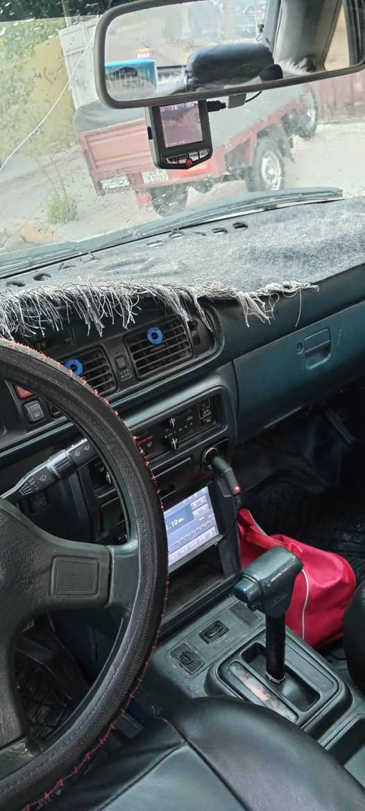 مازده ٦٢٦ موديل ١٩٩١ كير اوتوماتيك تبريد ثلج بدون ضربه وبدون صبغ دواخل لوك محرك 12بخ محرك وكير بلشرط سنويه بأسمي 2028ينتهي بطاقه بانزين بي سياره جاهز ما بي نقص سعر 52 وبي مجال رقم هاتف *********** مكان كركوك
