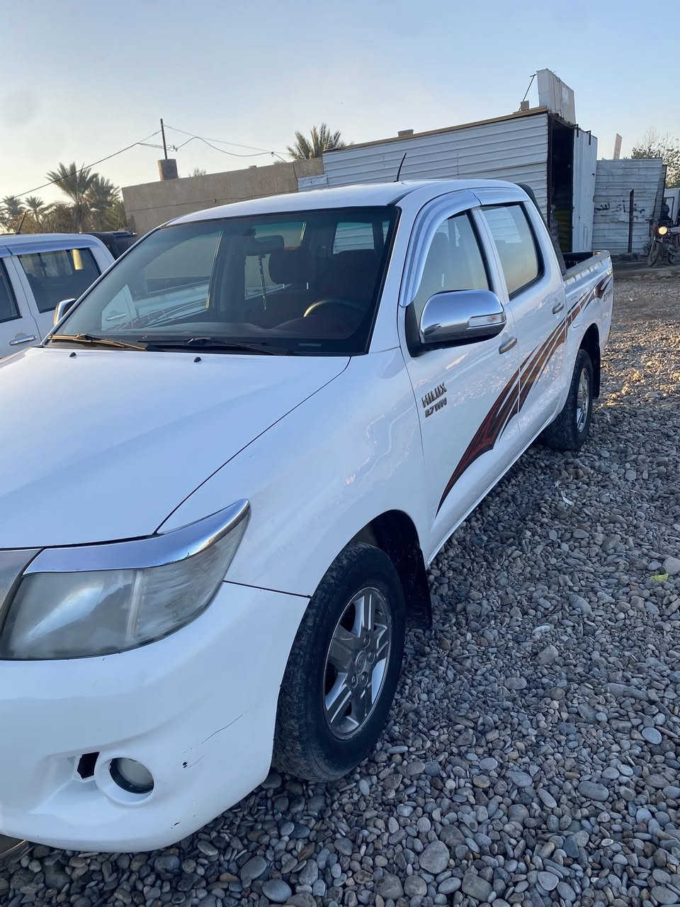 السلام عليكم تيوتا هايلوكس موديل ٢٠١٤ شاصي ١٩ كويتيه ام البطل المرغوب رقم ديالى سنويه لل ٢٠٢٧ سياره حلوه جاهزه مابيه اي نقص تدفئه تبريد تحكمات استيرن كهربائيات كله شغاله محرك ما مفتوح بدون صرف بخار صدر تخم تاير ميكانيك حداديه كله كفاله بيه مكانات بارد شي بصيط كفاله من صبغ ماشيه ٢٠٠ الف حقيقي مكان ديالى بعقوبه للاستفسار 
***********
