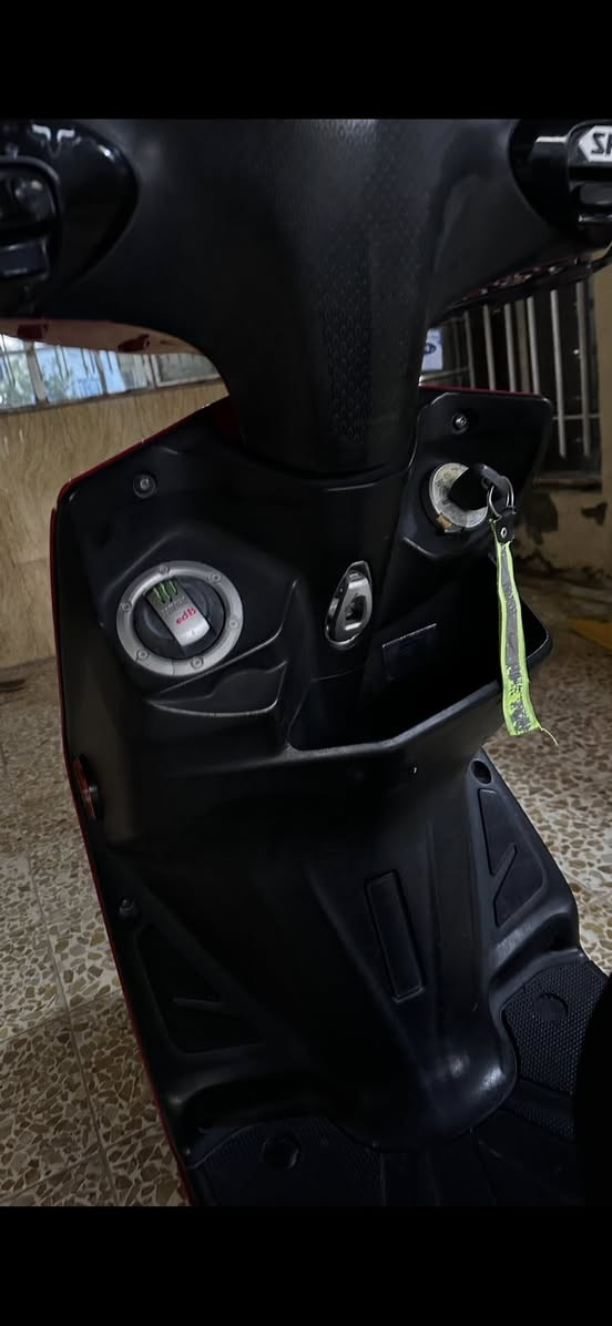 سكنس لد ياباني حديث
قبق نفخ ستاند حساس 
دراجة مفولة مكفولة كفالة عامة مكينة كفرات كهربائيات كاملات 
ما بيهة نقص الدراجة شوفة عينكم بل صور للمعلومة الدراجة مالحة بس اني حاط ملمع سوادات اخاف تكولون سوادات تجاري  
العنوان ديالى قضاء المقدادية 
للمراسلة خاص او على الرقم *********** 
السعر خاص
