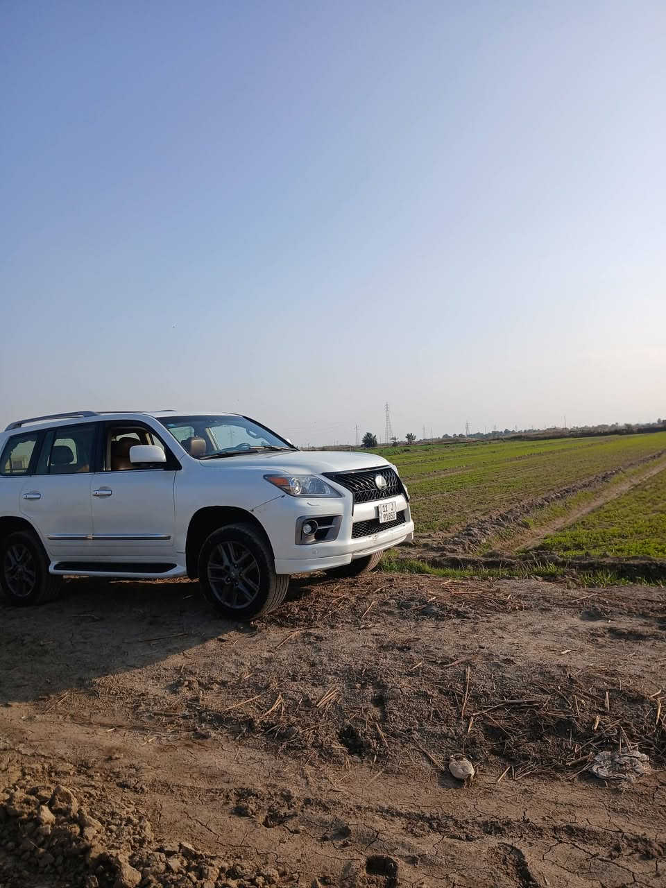 سلام عليكم للبيع سياره الكزز مديل 2014 سياره جديده مال جناي سياره مصبوغه عام اكفلك من كلبه وكصه وعيب شرعي بسمي تحويل مباشر السعر 320 وبيه مجال بسيط الاستفسار على الرقم *********** او مراوس حسب القناعه
