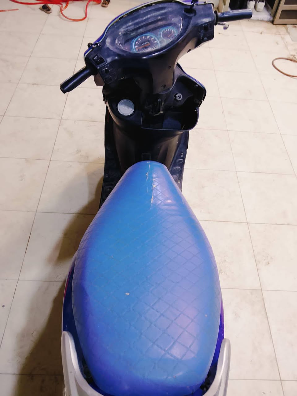 السلام عليكم دراجه نضيفه وجديده كو ما كامكو في 2 موديل 2012 دراجه كلش حلوه سابقا قايمه مجفته اغراض كلها الجديده السعر 450 الف المكان ذي قار قضاء الشطره رقم الهاتف ***********
