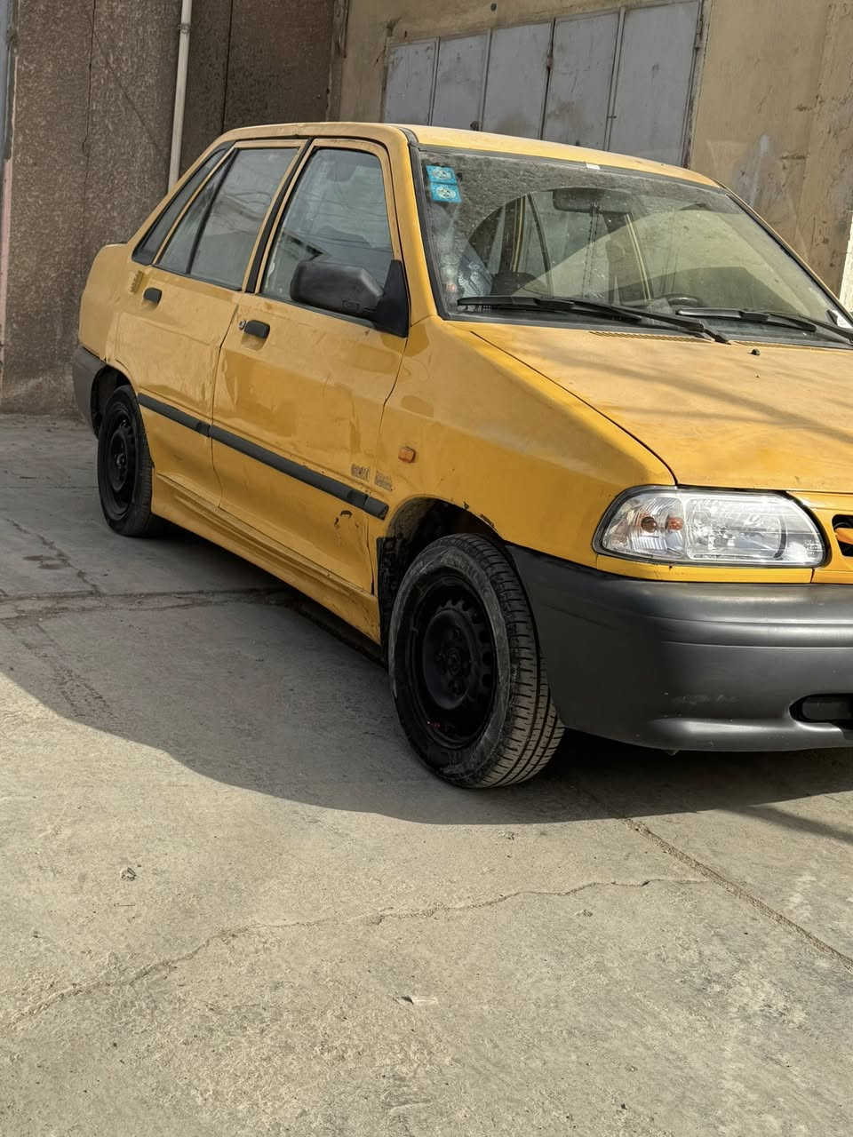 سلام عليكم سياره سايبه للبيع موديل 2011 
رقم أنكليزي جديد مكينه بيه تبخير خفيف 
وبيه ضربه بل جاملغ الخلفي سعر 22 وبيه مجال 
***********
