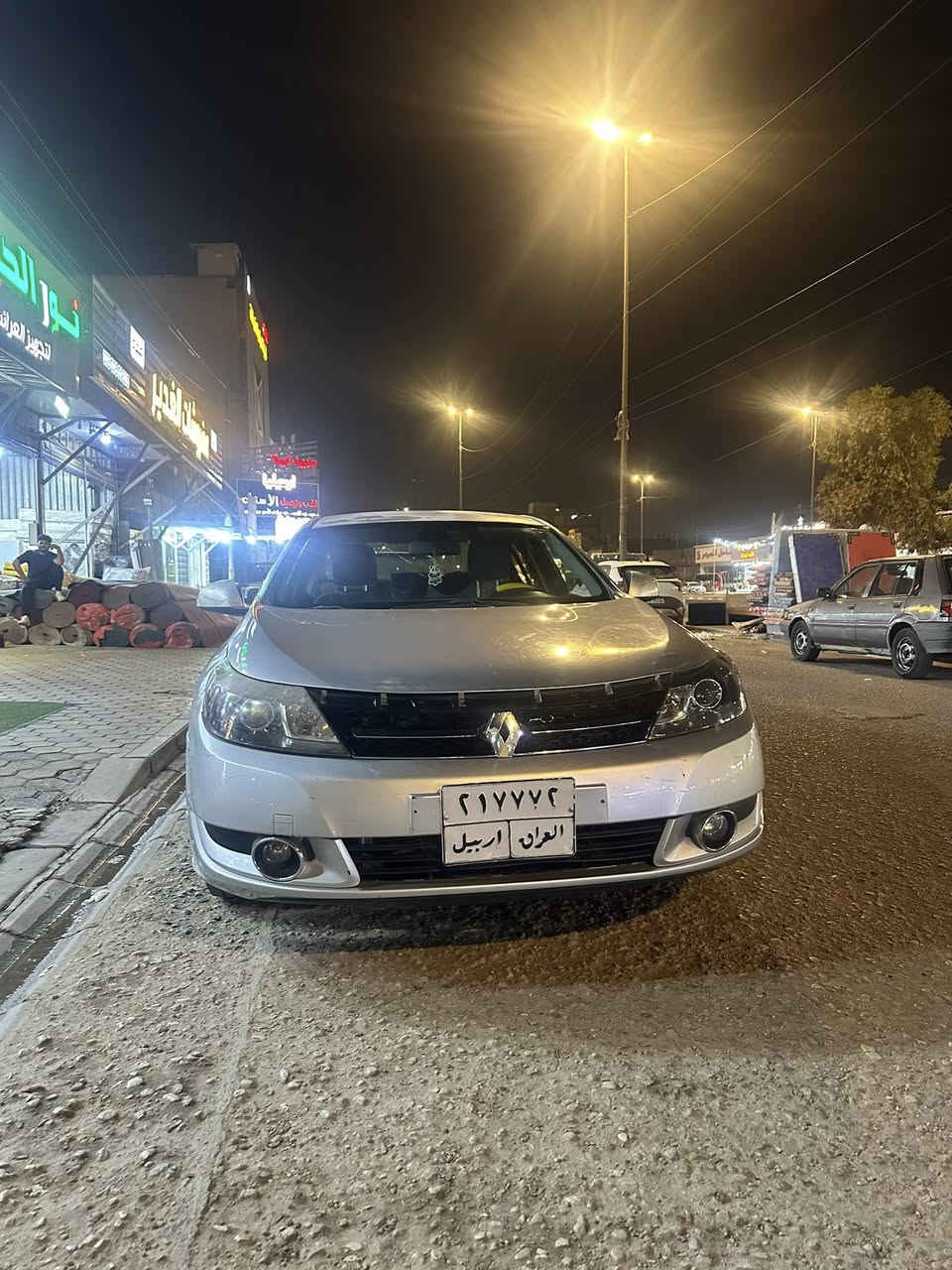 رينو سافران موديل 2013 كير ومكينه بحاله جيده بيها رشات السياره عنوانها النجف حي الجامعه *********** السعر 70 وبيها مجال
