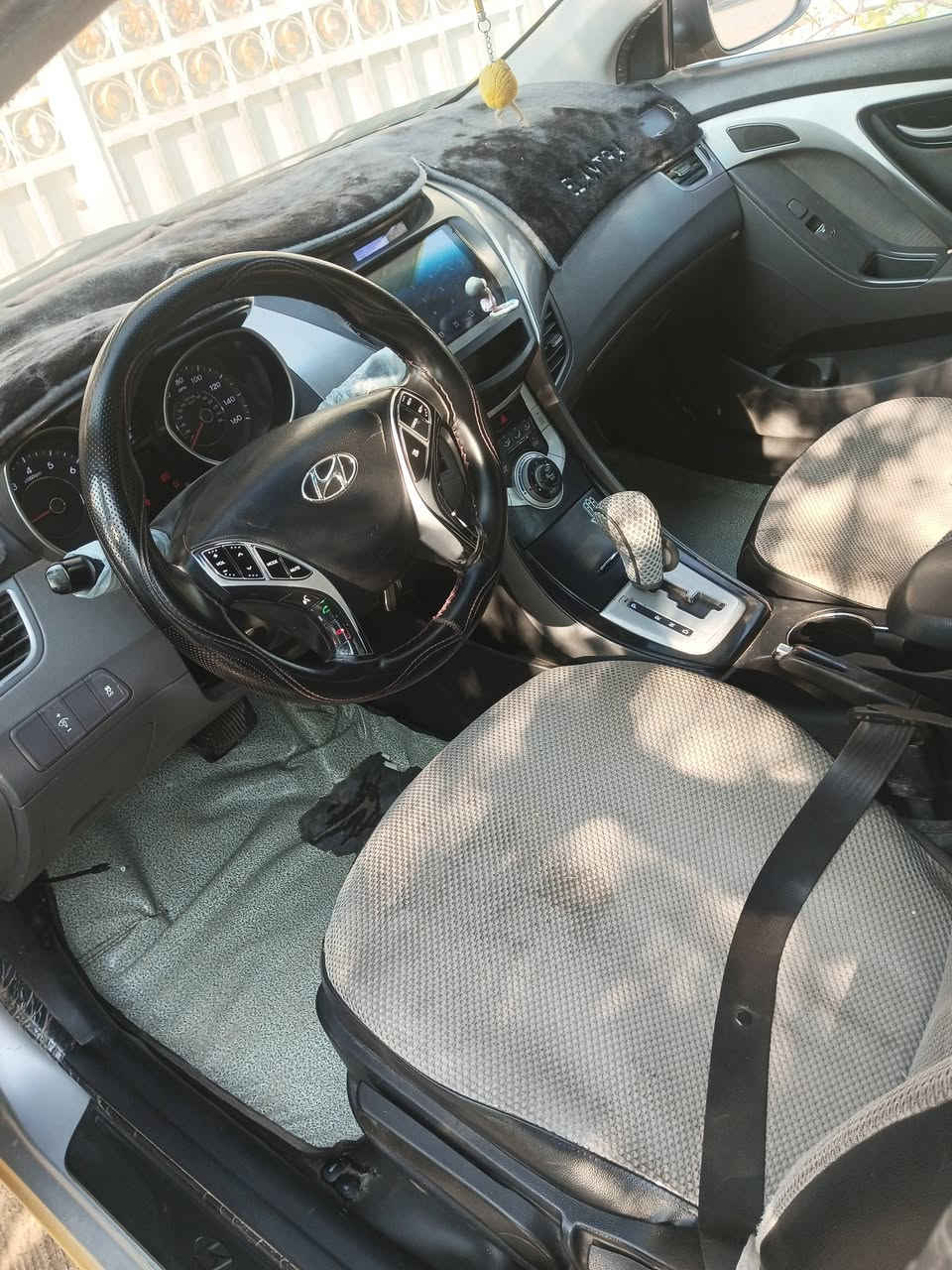 السلام عليكم للبيع النترا 2011امريكي حادث بنيد مبدل فقط الباقي ليبل واحد سياره كلش جديده مكينه كير صدر تبريد محور ثلج سياره خير من الله ربع ماتصرف عليهة كبل لشارع مصفره هيئه وغرامات  ***********
*********** السعر 98وبيها مجال بسيط مكاني المحموديه بأسمي تحويل مباشر
