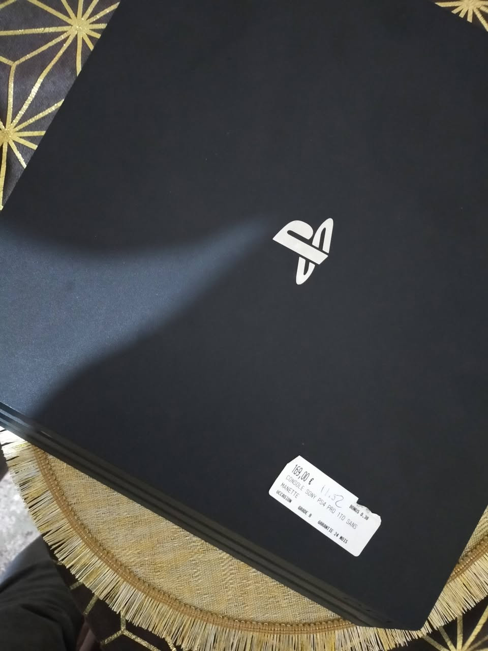 Ps4 pro كاين 4حبات 
Version 12.50 hatan 11.50 
Prix 50 lwahed 
Meshi meftouhin 
Flashée wel3eb


**إذا كنت صاحب هذا الإعلان وتريد حذفه لأي سبب، رجاءا أرسل رسالة إلى الدعم الفني**