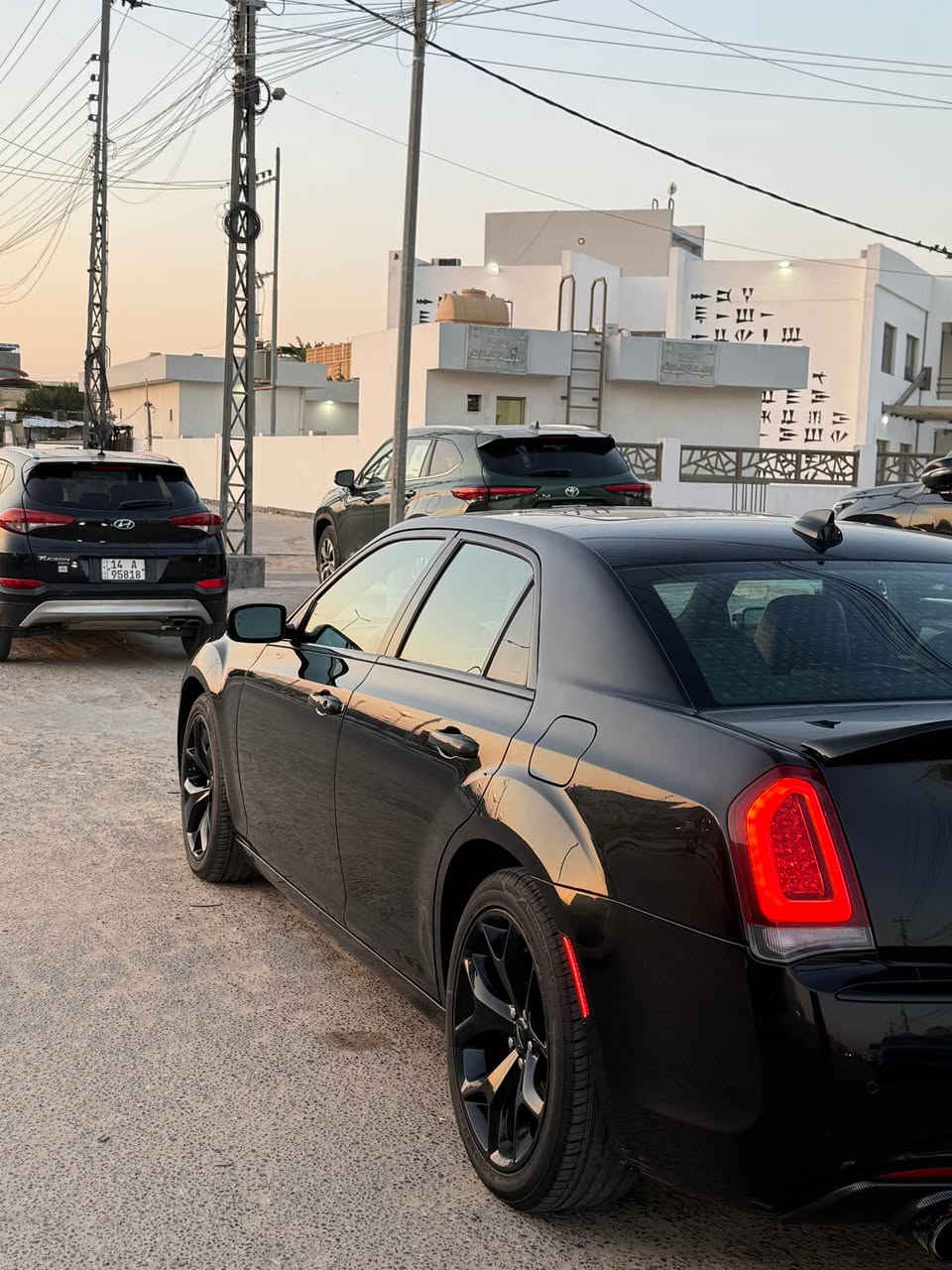 السياره فول مواصفات S 
ماشيه 63000km
تبديل فقط 3 قطع امامي 
محرك 3600
السياره رقم بصره تحويل ثاني يوم 
السياره مكانها بصره 
*********** البصرة, العراق
