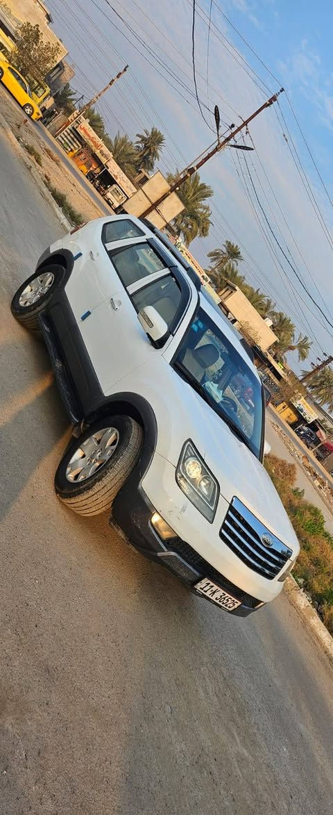 مهافي 14 سياره بيها صبغ مثل مموضح بل سونار بعده جديد 
مكانها بغداد زعفرانية السياره فول تقريبا 
السعر 143 ورقه وبيها مجال رقم وهزه جديد 
***********
***********
السياره 
بصمه 
فتحه سلايد 
ثلاث قطع تبريد 
ستيرن كهرباء 
كشنات جلد وكهرباء 
سبعه راكب 
شاشه جبيره
وباقي مواصفات المعروفه
