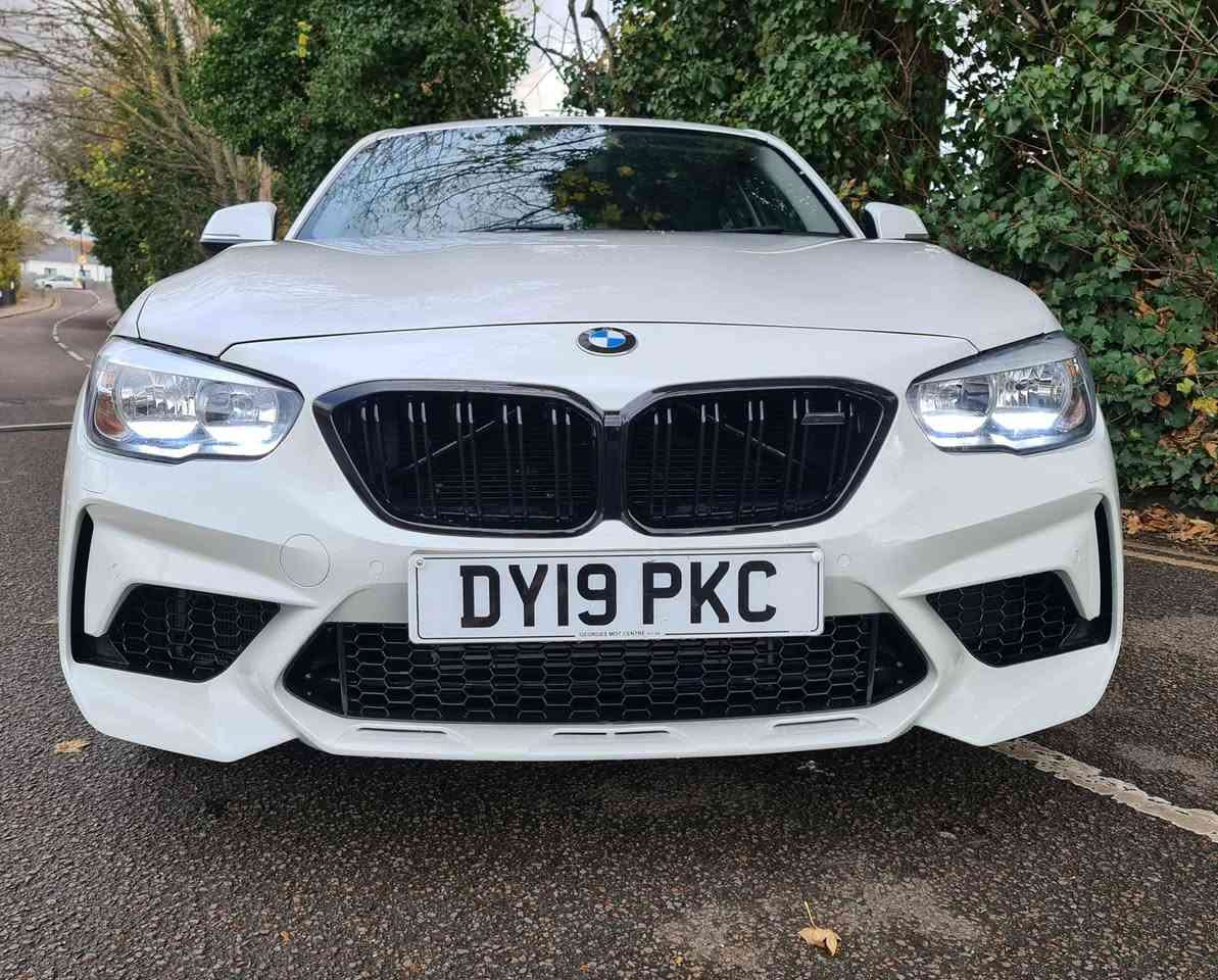 BMW 118i Competition front bumper 
2019,
1.5 litre Petrol, 
Manual, 
37000 Miles only,
Long MOT, 
Cat s,
Sta Nav, 
Very Clean Throughout, 
Viewing welcome in Southall UB2 Southall, Middlesex


**إذا كنت صاحب هذا الإعلان وتريد حذفه لأي سبب، رجاءا أرسل رسالة إلى الدعم الفني**