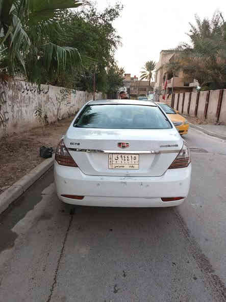 جيلي امكراند ec7 ٢٠١٣
ماشية ١٥٠ الف كيلو متر

سيارة حلوة مثل متشوفون بالصور بيها بارد جاملغات وتصليح خشم البنيد وبيها نواقص بسيطة

باسمي تحويل ثاني يوم

السعر ٦٠ وبيها مجال 

بغداد الكاظمية 

***********
