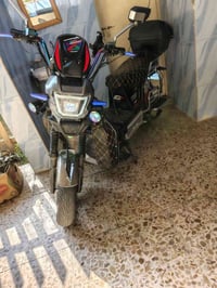 ☺ دراجه شحن 🔋⚡للبيع مثل مموضح بل صوره صارله شهر ونص من مشدوده دراجه نض...