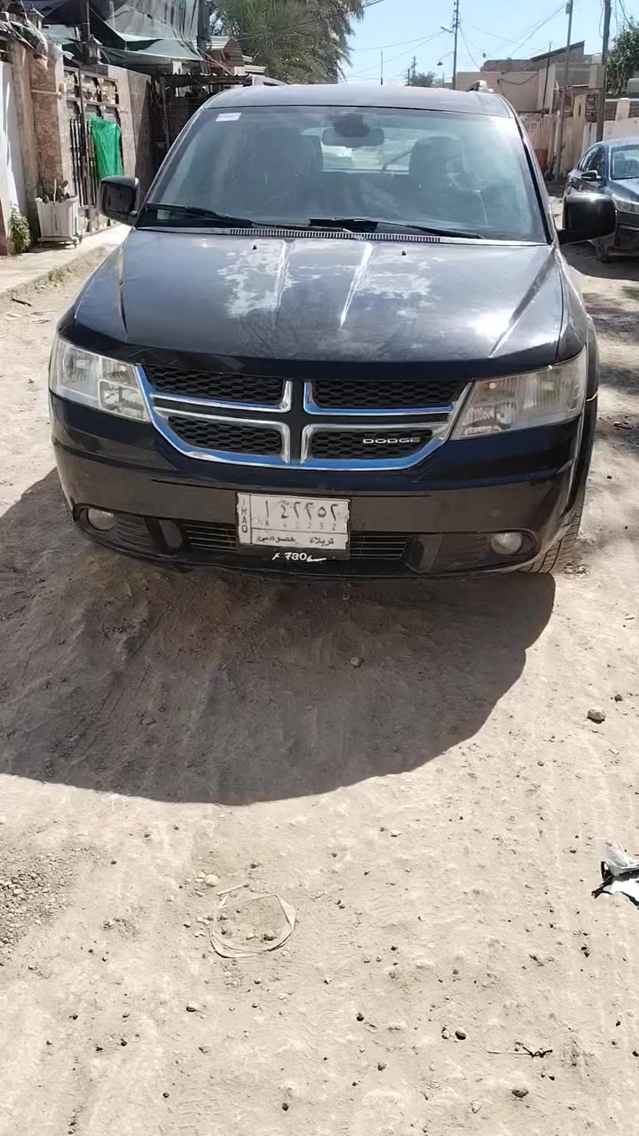 السلام عليكم للبيع دوج جورني 2010 رقم كربلاء الماني باسمي بسعر مناسب 85 السياره جاهزه ومال جناي مكينه كير حاويه خير من الله 6 سلندر 3500 بيها صبغ جاملغ وباب  خمسه راكب الاستفسار العنوان الحله حي الامام علي عليه السلام شارع 80 رقم الموبايل ***********
