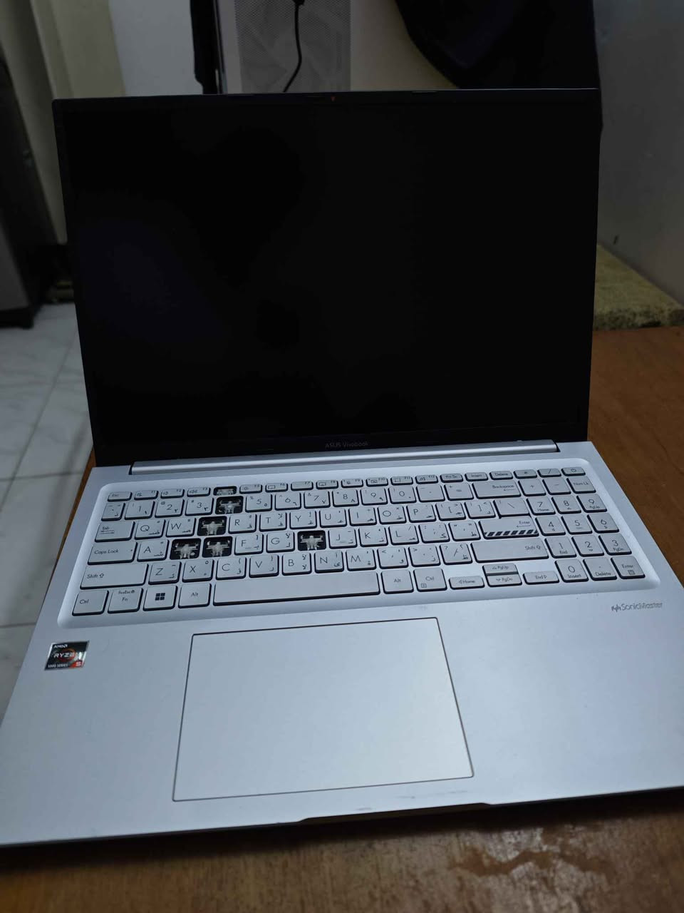 لابتوب اسوس 15.6 انش
ASUS VivoBook 15.6' Laptop
CPU: Ryzen 5 5600H 4.2GHz
RAM: 8GB
STORAGE: 512GB M.2
SCREEN: FHD+ 1920x1200 IPS
تلعب العاب مثل
Minecraft, League of Legends and Terraria  100+ FPS

نقص كم دكمة كيبورد لكن شغالات طبيعي
مكاني بغداد سيدية ماعندي توصيل
*********** بغداد, العراق
