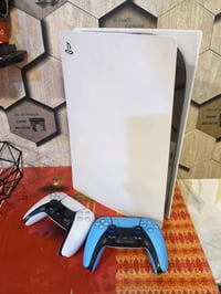 بلي 5 نسخه دجتال جهاز ما مفتوح جوستكات 2 وكيبلات سعر 625الف قفله رقمي ...