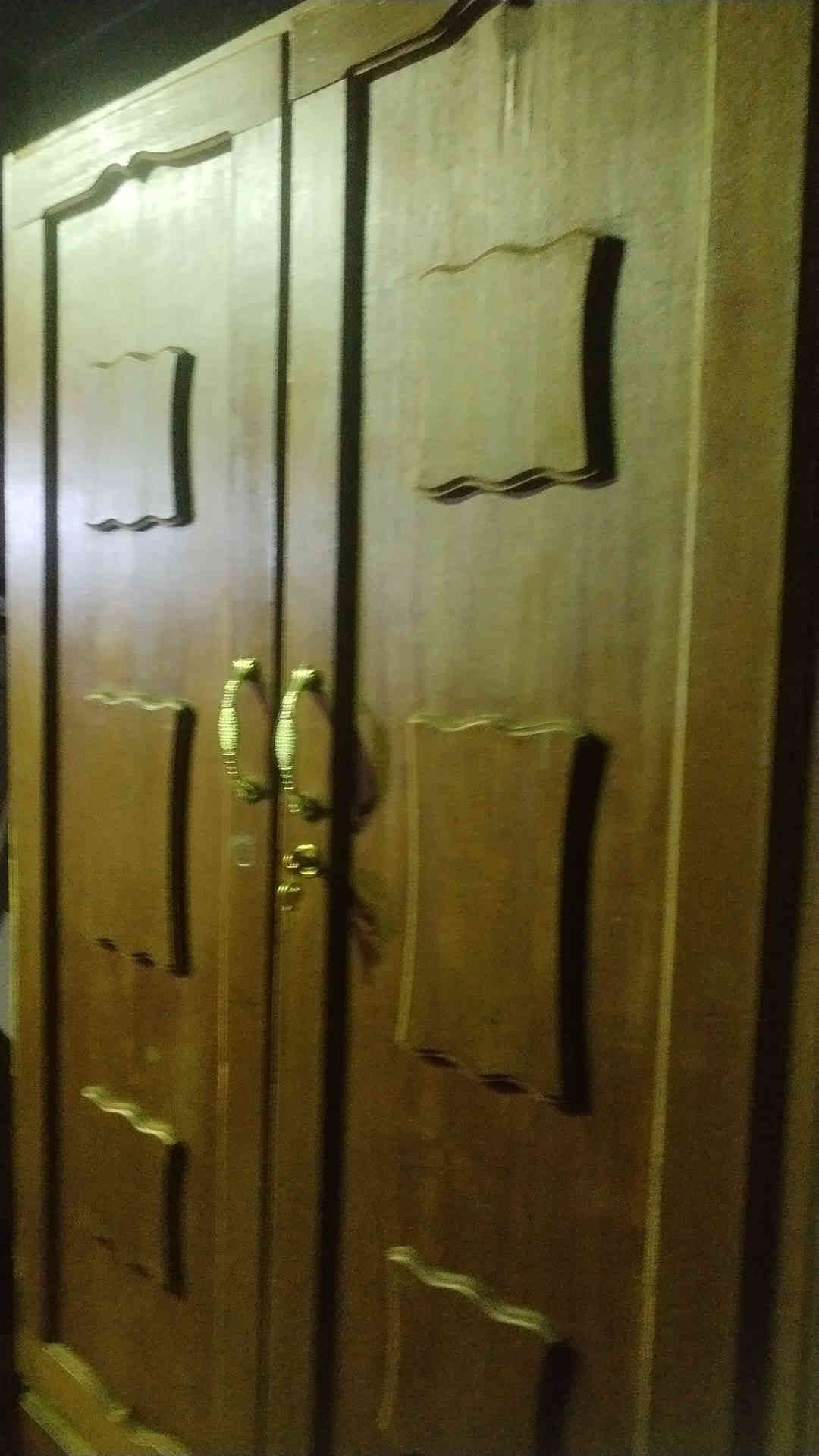 للبيع العنوان بروانه حي الشرطه قرب مول فراس استفسار على الواتساب ***********
