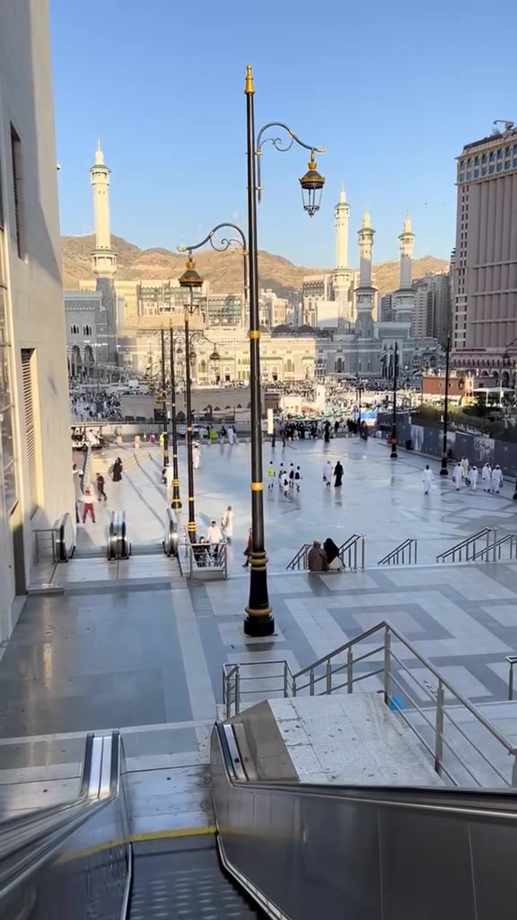 مستمرون بجمع الجوازات للعمره القادم العمره بتاريخ 7/9/ العنوان قريت اشويرات زورونا اهلا وسهلا بكم حيث الراحه والخدمه الممتازه بمجيئكم معنا يحلو السفر 
***********
