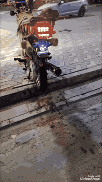 شباب دراجه للبيع شلامجه موديل ٢٣ أوراق شرط الترقيم السعر مليون ٥٠٠ وبيهه مجال شي قليل مكاني واسط عزيزيه وهذا رقمي ***********
