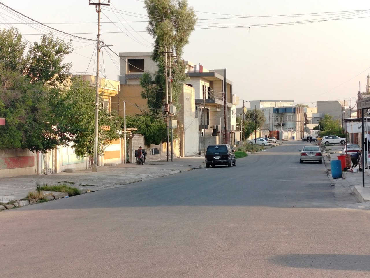 ⭕ بيت للبيع 🏡 
في حي التأميم مكان مميز على شارع عريض ورصيف 5 متر، قريب جداً عالسايدين🛣️ قرب معهد الصدارة.

#المساحة:- 300م📏
#الواجهة:- 12م
عدد الغرف (6 غرف+ استقبال+ هول عدد 2+ مطبخ وصحيات)
#للاستفسار:-
مراجعة المكتب أو الاتصال بالارقام 👇🏼 
***********📞
***********📞
