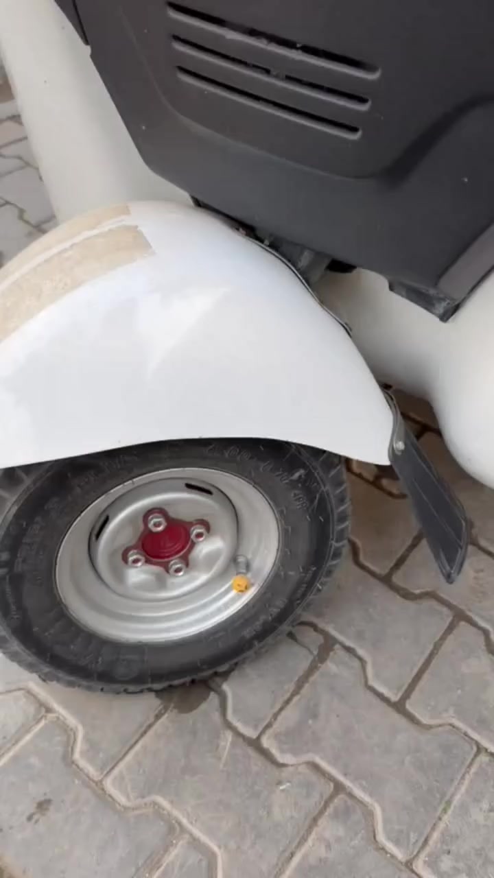 السلام عليكم خوان تكتك 22 نضيفه البيع مكاني الدوره الميكانيك مكينه نضيفه ومافتوحه لوحات نكليزي مشي معامله بأجر استلمهن *********** كفاله من الضربه وصيغ ومعجون
