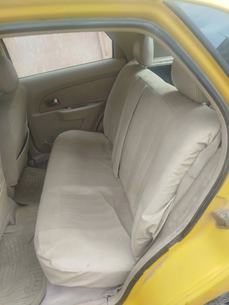 شيري فلاوين ابيع كوم حديد بيه خلل علگ والف او غير شي مادري
***********
