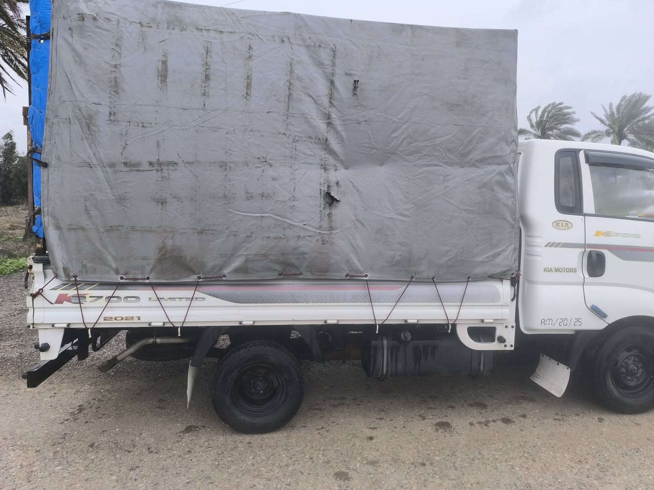 سلام عليكم كيا بنكو 2020باسمي سنويه لل2030مكفوله كفاله عامه ماعدا ضربه بباب السائق ولباقي سنونار رقم بغداد  السعر 132وبيهه مجال ***********
