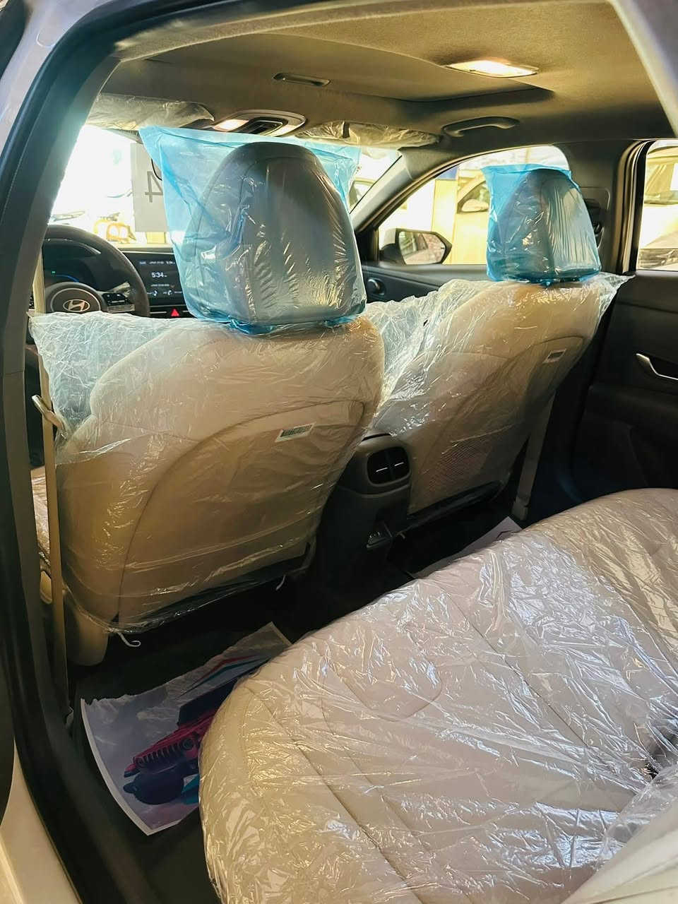 النترا.    2024 خليجي كوري.   رقم بابل  انكليزي بأسمي 

       محرك 2000.     السعر182     ماشيه40
    
المواصفات فوووول .  ابو الضمان   كفاله عامه
شاشه ديجتال 
بصمه   
تشغيل عن بعد              
جنطه ذكيه كهربائية            
فتحه سقف                   
محرك 2000.                              
حساس لايت 
حساس خلفي بلادي 
حساس أمامي بلادي 
تبريد قطعتين
كاميرا خلفيه بلادي 
جي بي اس
نضام تشغيل الكاميرات 
شاشه  كبيره اصلي ابل كار بلي 
نضام ترحيب مري شفط
نضام مود درايف إيكو وسبورت و عادي
تحكم ستيرن
5 ويل كب كروم حجم 17
لد امامي نهاري
 شباك نيكل
مانع انزلاق
مانع انحدار 
لايت عدسات زنون 
ايرباكات
جهاز موازنه ABS

للاستفسار الاتصال 
***********ابو قاسم العماري
