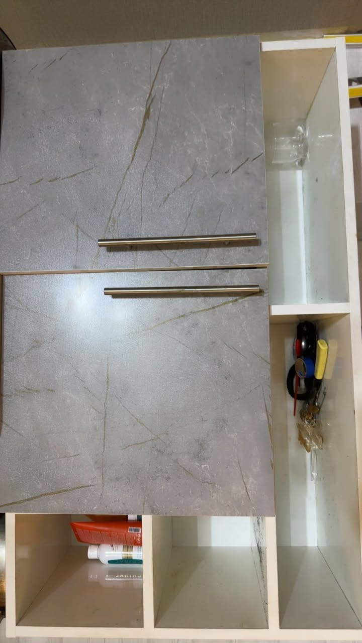 غراض صالون للبيع بسعر مناسب
كراسي عدد ٢
مرايا عدد٢
ميز اكريلك عدد٢
كاونتر مع ملحق 
رسبشن 
مغسله شعر 

السعر جميع الغراض مليونين ونص 
العنوان بغداد المنصور


**إذا كنت صاحب هذا الإعلان وتريد حذفه لأي سبب، رجاءا أرسل رسالة إلى الدعم الفني**