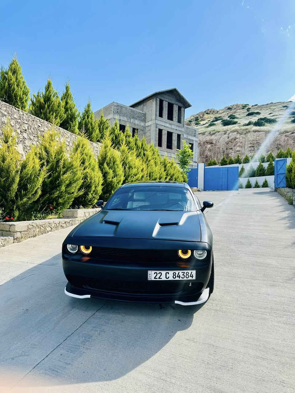 DODGE challenger 2021 v6
كشنات جلد ابيض 
كشنات كهرباي 
وياله تايرات جديد ٢٠ تو سايز 
سياره كامل مخلف ppf ضمان 
كير محرك كهرباي شرط 
داخل اناره كامل متغير الوان LED
زينون عدسات قويه 
صدر خلفي جديد 
ادامه جديد 
رقم سنويه جديد +تحويل وكاله شرط 
ماشيه ٥٧ ميل 
حجر كزوز شرط 
مكان سياره دهوك 
*********** واتساب 
سعر كليش مناسب ١٥٣$ مجال 
سياره بيها ٤قتع و نص ابيع حزام علمود مغلف بدون دواخل ايرباك سستم 
البيع او مراوس ب R/T
