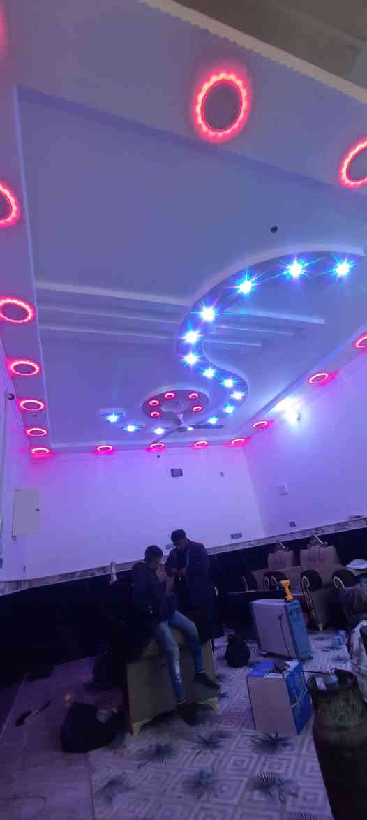 مستعدون الى تئسيس كافت المنازل ولمحلات كهرباء بسعار مناسبه عمل نقطت البوري 4 الاف ولسمنز 3 الاف *********** مكاني ميسان عمارة, ميسان
