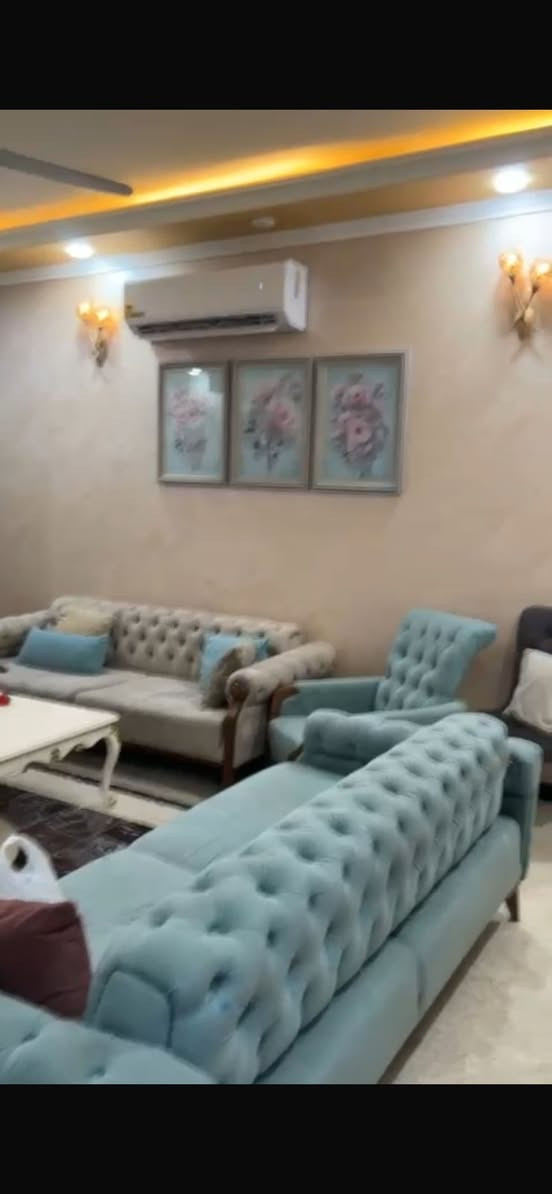 للبيع دار سكن مميز 🏦
المساحة 210م 📏 واجهة 7 * نزال 30
📍 زيونة محلة 710
يحتوي في الطابق الارضي (كراج وحديقة ومطبخ واستقبال وحولي وغرفة نوم وخدمات) اما في الطابق الاول (4 غرف نوم وخدمات)

لمزيد من الاستفسارات الاتصال على الرقم الآتي:
☎️ *********** / شركة الجوهرة 💎
او زيارة موقع الشركة الكائن في:
📍 زيونة - محلة 710 - شارع القاعة الملكية - مقابل جسر الأمانة

🔍الشركة مجازة رسمياً من غرفة تجارة بغداد - إستثمر بأمان 🔎
📝 نستقبل كافة طلباتكم وعروضكم وعلى مدار الساعة ⏱️
"اتصل بالجوهرة والي تريده تبشره"💎

