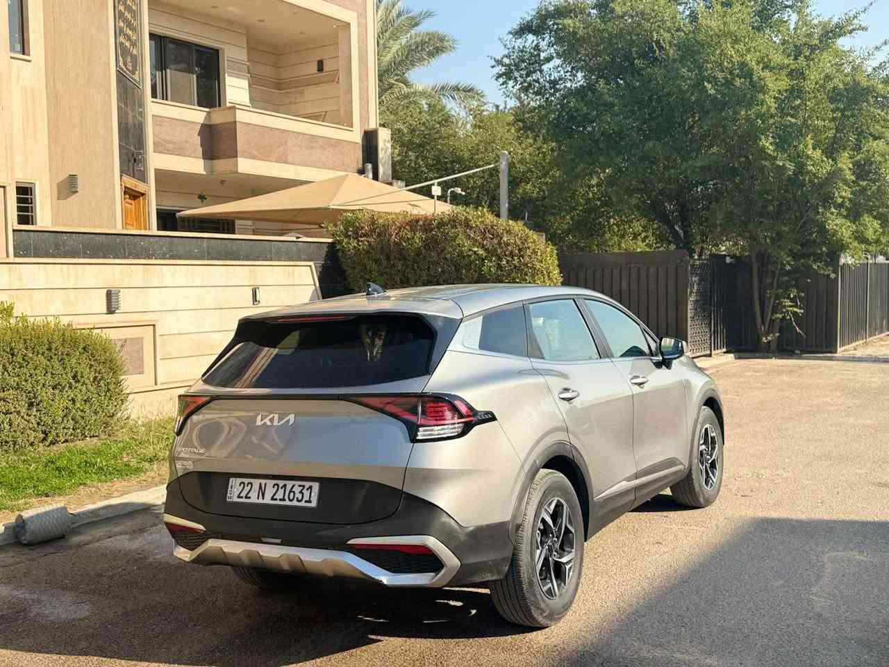 السلام عليكم كيا سبورتج 2023.

رقم أربيل الجديد 

الشكل الجديد حجم الكبير لارج محرك 2500 

حادث ربع بنيد وصفحه السايق شخوط 

يعني خمس قطع صبغ

بدون دواخل سياره جديده 

المواصفات

ماشيه 15مايل

دشبول متغير الالوان الكتروني

تحكم ستيرن جهتين

كامرة دوارة 

شاشة كبيرة ايباد 

عداد دجتل

اوتو ستوب

تبريد قطعتين 

مثبت سرعة

وضعيات قيادة 

رادار

لد نهاري

تحديد مسار

هند بريك بصمة

اوتو هولد

مانع انزلاق

هيتر كشن 

مكان السيارة بغداد زيونه 

للتواصل ***********

السعر 17900$$$ بغداد, العراق
