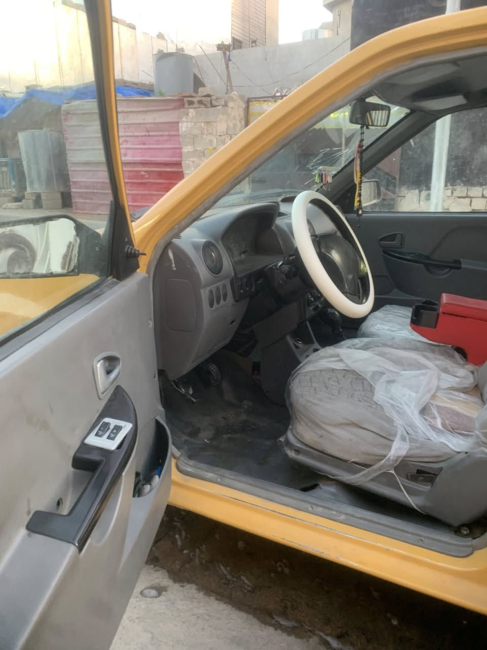 سلام عليكم سايبا 2012 رقم بغداد مشروع وطني صاحبة ب كركوك شرط تحويل وشرط الوكاله محرك جديد مشدود بالخشب اشتريته صفر شرط الفحص سيارة جاهزة دفتر بانزين كامل تبريد تدفئة شغال دشبول نفخ سيارة مابي عيب سعر 27 بي مجال ***********
