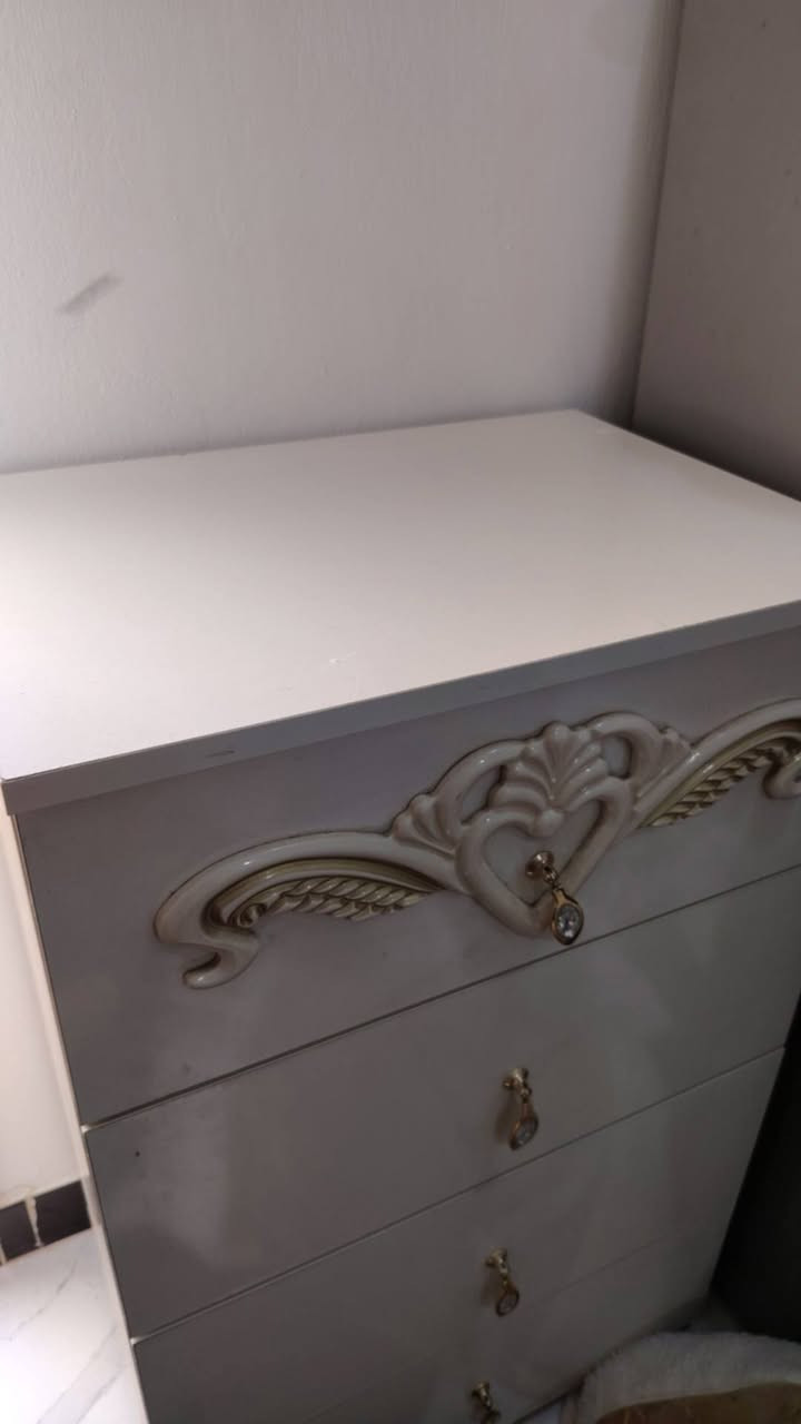 غرفه تركي 9 قطع نظيفه وضخمه وتجنن سعرها 850 وبيه مجال مكان نجف قريه الغدير


**إذا كنت صاحب هذا الإعلان وتريد حذفه لأي سبب، رجاءا أرسل رسالة إلى الدعم الفني**