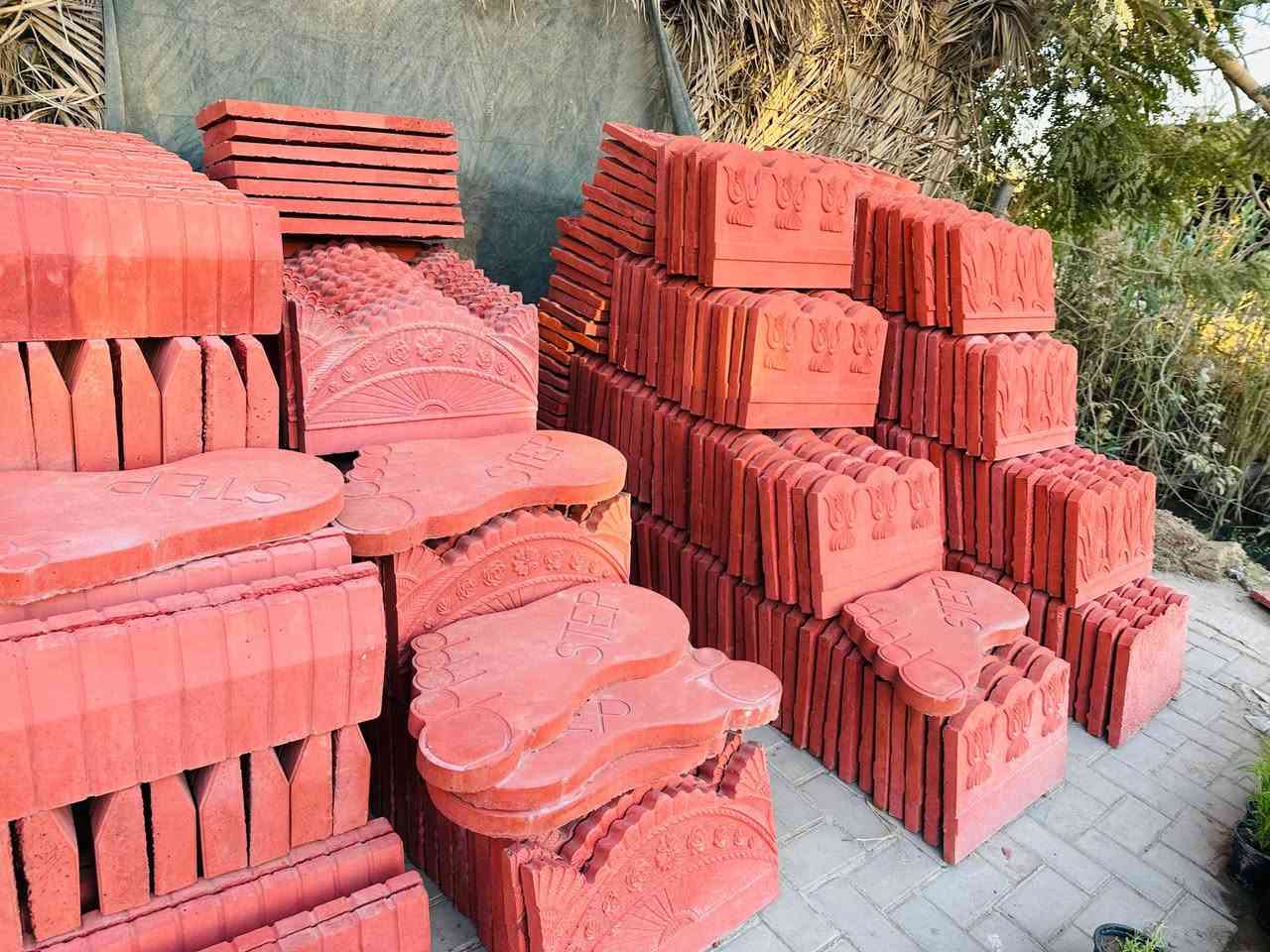 يومكم مبارك 🎋
عروض متوفره داخل #مشتل_النورين🌹🎋
  تتوفر كميات من الورود إلضليه 🪴
كذالك الأشجار المعمرة 🎋🌴☘️
 الورود الموسميه والدائميه 🪴🎍
 كذالك وفرتلكم الاينات لحدائق والأقواس 
 كذالك وفرتلكم الورود المائية وبجماليه كلش مختلفه 🌲
🌴
 #عنوانه_شارع_الغطاس_خلف_المجمع_السوري


**إذا كنت صاحب هذا الإعلان وتريد حذفه لأي سبب، رجاءا أرسل رسالة إلى الدعم الفني**