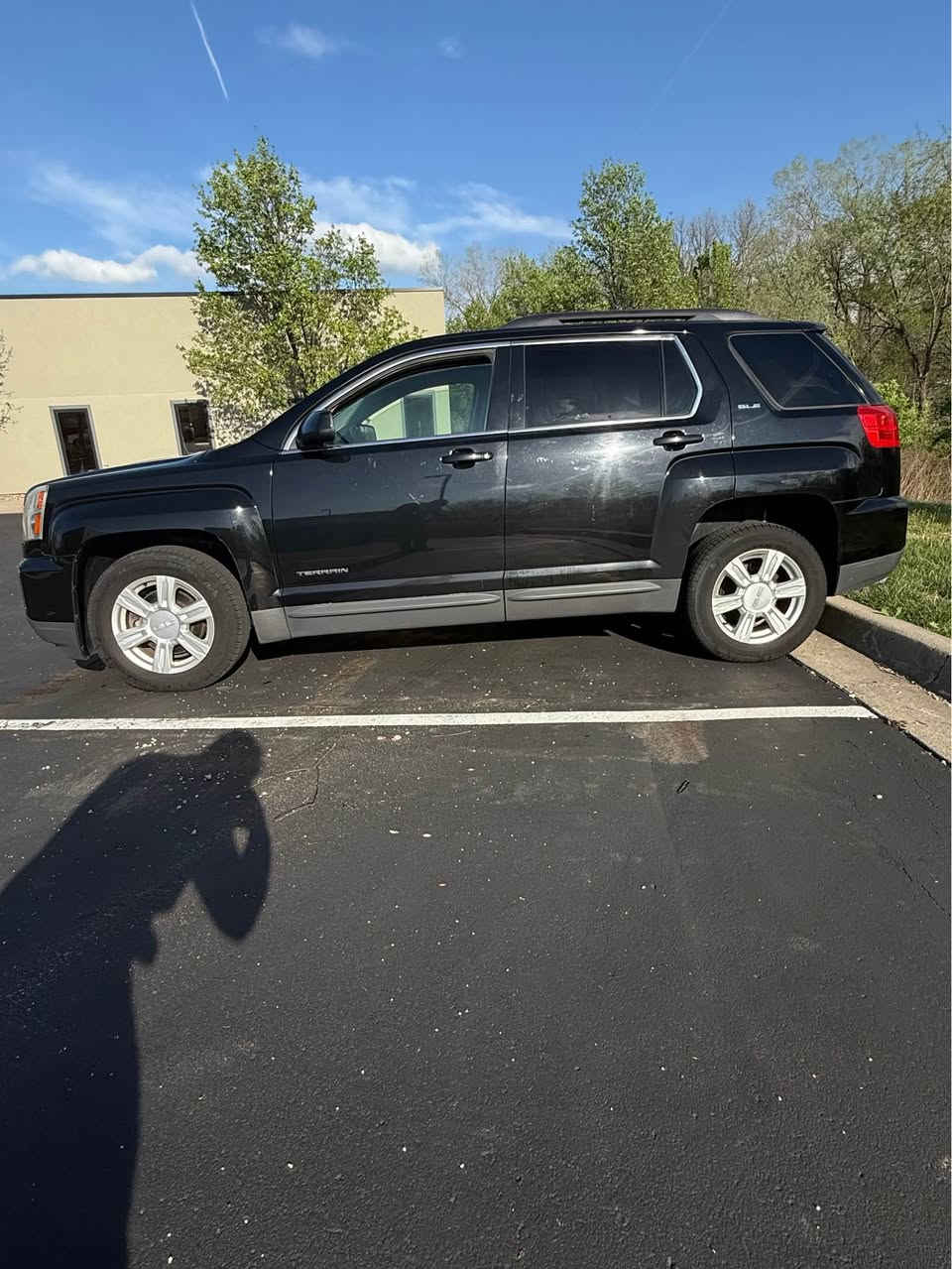 🚗 2016 GMC Terrain
✅ Clean Title
✅ Runs & Drives Great
✅ Spacious & Comfortable Interior
✅ Cold A/C & Heat Work Perfect
✅ Great on Gas
✅ Plenty of Cargo Space
✅ Well Maintained
✅ Good Tires
✅ Ready for Daily Driving

This GMC Terrain is a dependable SUV that’s perfect for commuting, road trips, or family use. It has a smooth ride, comfortable seating, and all the space you need. No mechanical issues and ready for its next owner. Kansas City, MO


**إذا كنت صاحب هذا الإعلان وتريد حذفه لأي سبب، رجاءا أرسل رسالة إلى الدعم الفني**