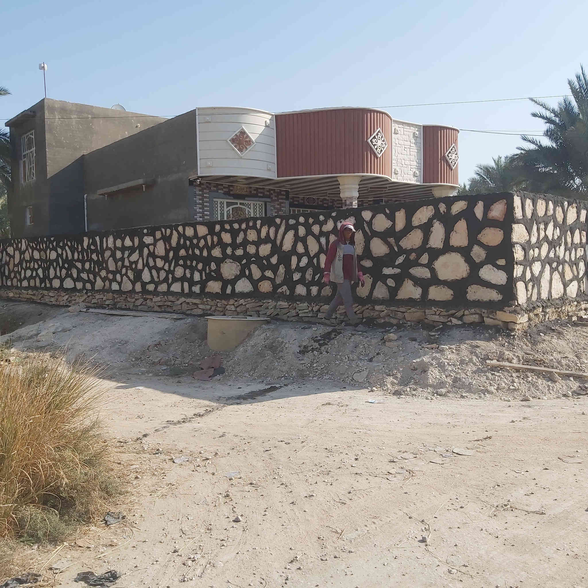 بناء حجر كرستة وعمل في كافت المحافظات ***********
