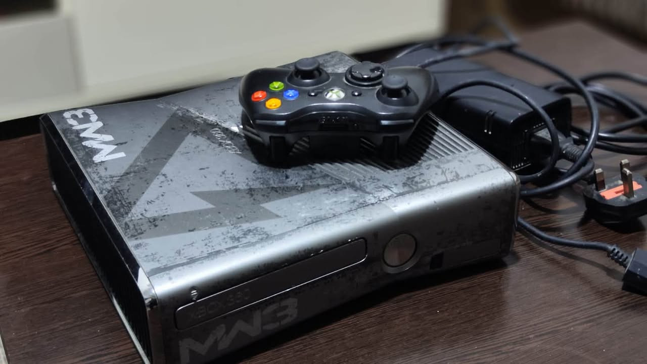 السلام عليكم
اكس بوكس 360 سلم
XBOX 360 سلم 
ويا يده اصليه مو ام الواير اليده الاصليه ام الباتري 
هارد 250
منزل بي 50 لعبه من اقوه لالعاب 
مثل كول اوف ديوتي وبيس وفيفا والعاب حرب والعاب الغاز واكشن وحرب 
السعر 110
بصرة حيانيه اول لاين اول لاين 

***********
