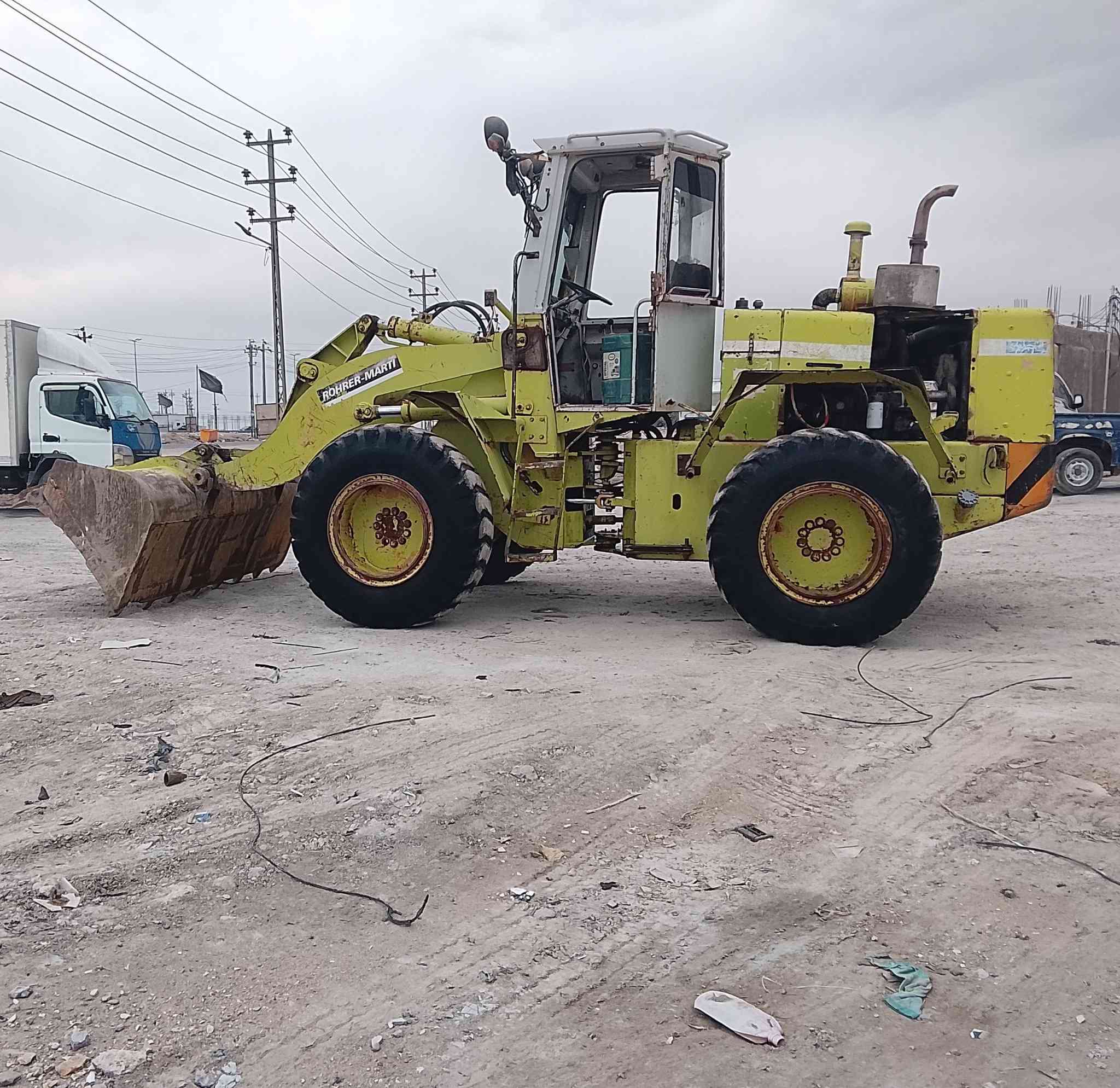 السلام عليكم شفل للبيع حجم 65 رقم الهاتف ***********
