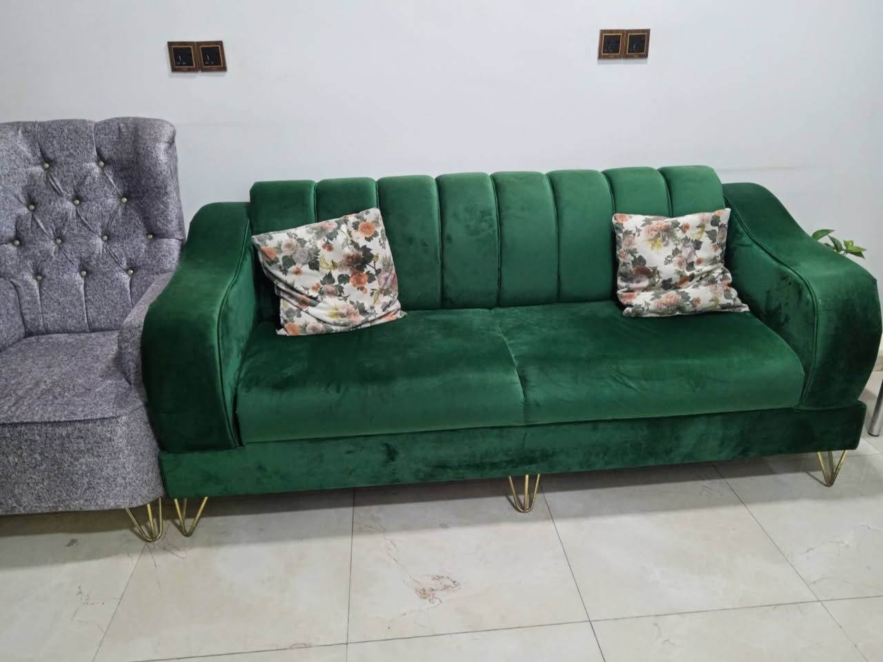 تخم تركي 8مقاعد كلش نضيف بس كرسي واحد الرجل مكسوره السعر 300


**إذا كنت صاحب هذا الإعلان وتريد حذفه لأي سبب، رجاءا أرسل رسالة إلى الدعم الفني**